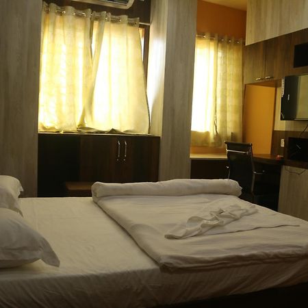 Hotel Himalaya Agartala Bagian luar foto