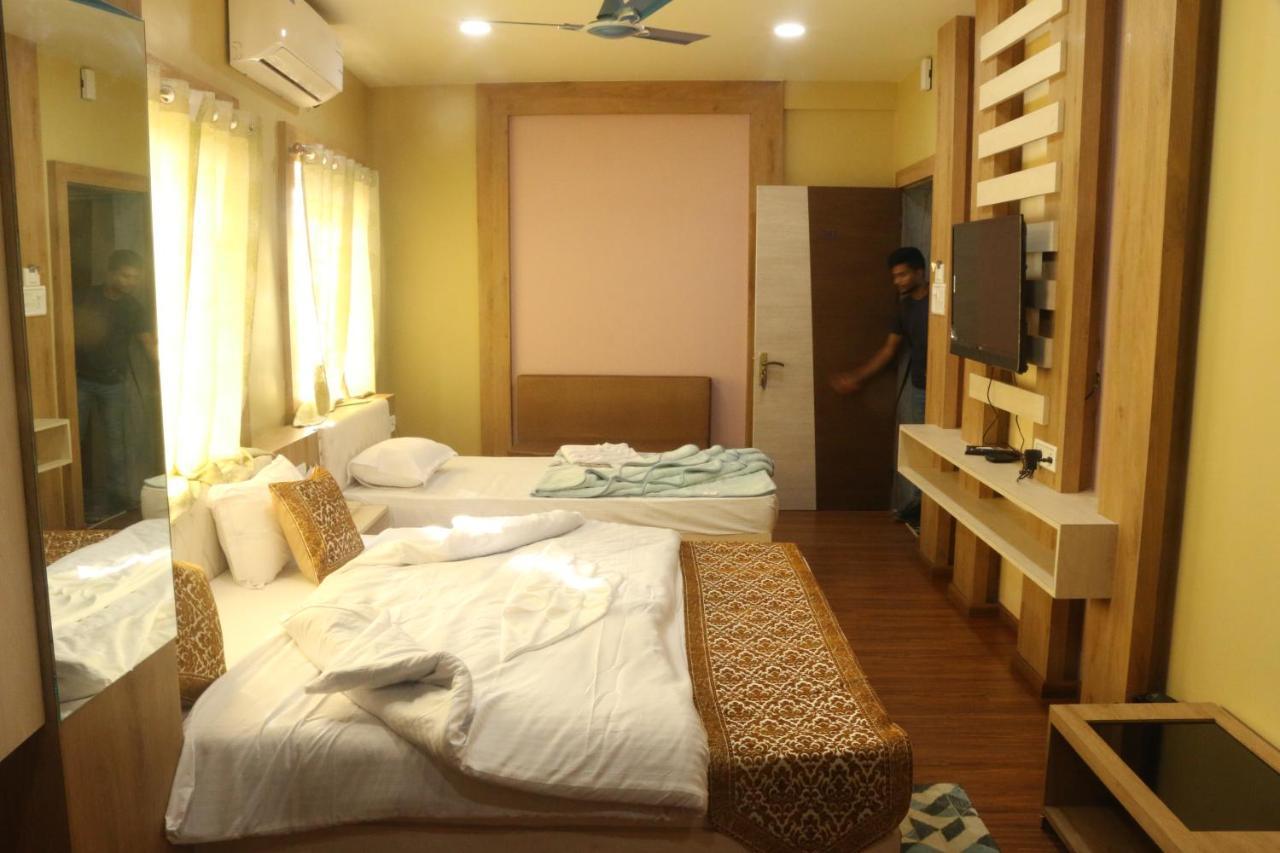 Hotel Himalaya Agartala Bagian luar foto