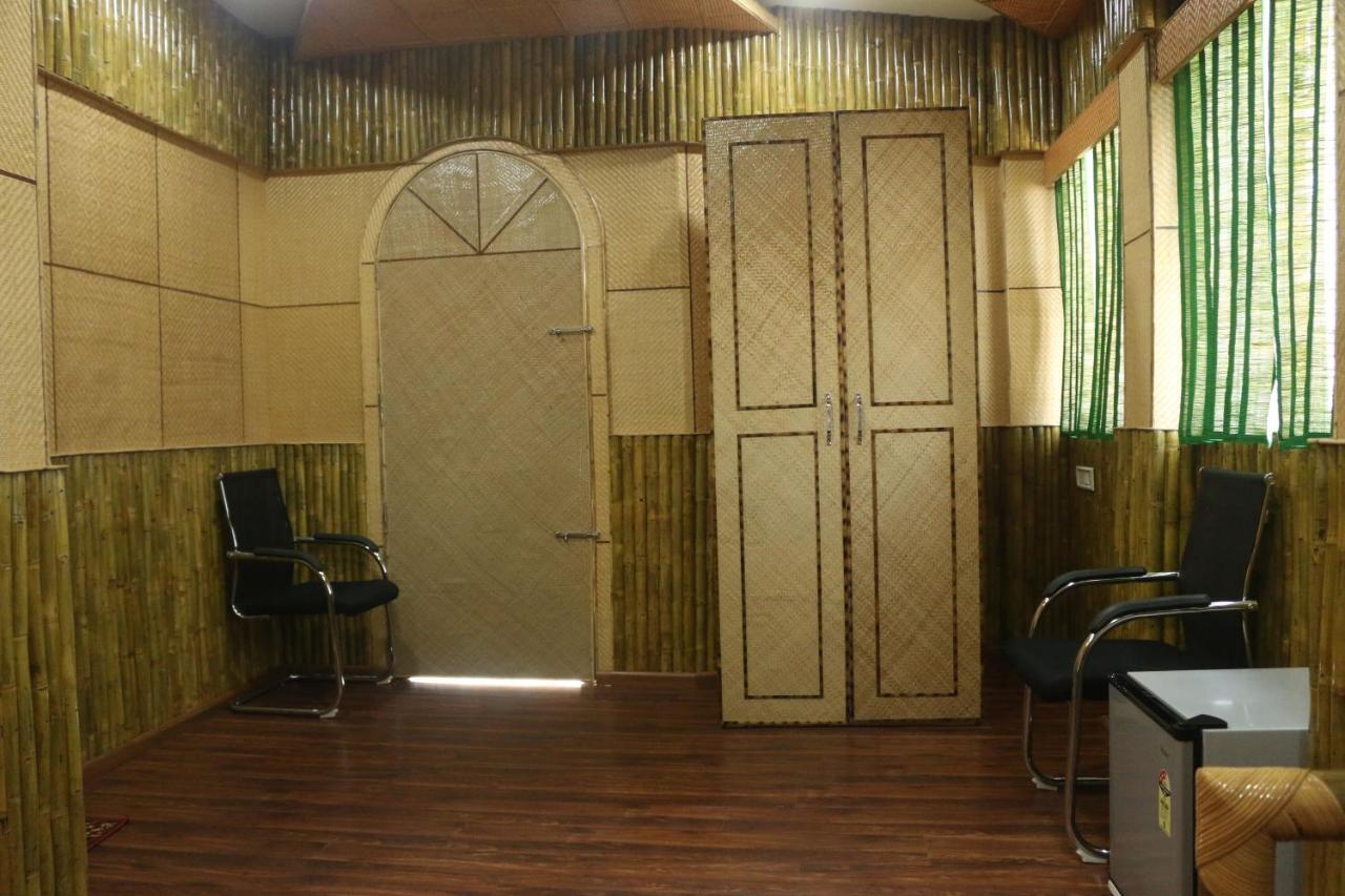 Hotel Himalaya Agartala Bagian luar foto