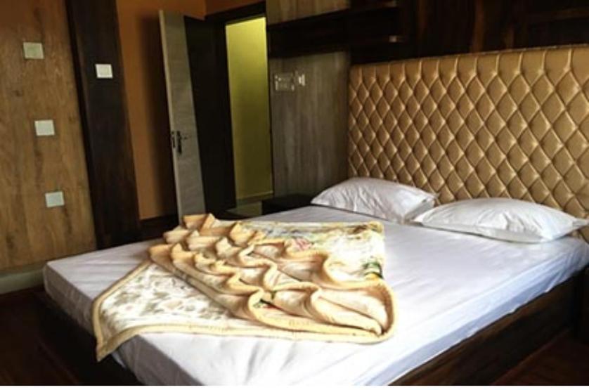 Hotel Himalaya Agartala Bagian luar foto