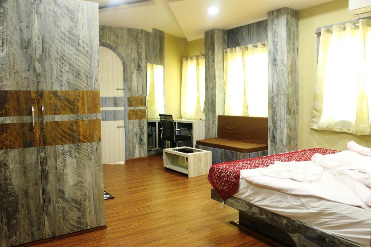 Hotel Himalaya Agartala Bagian luar foto