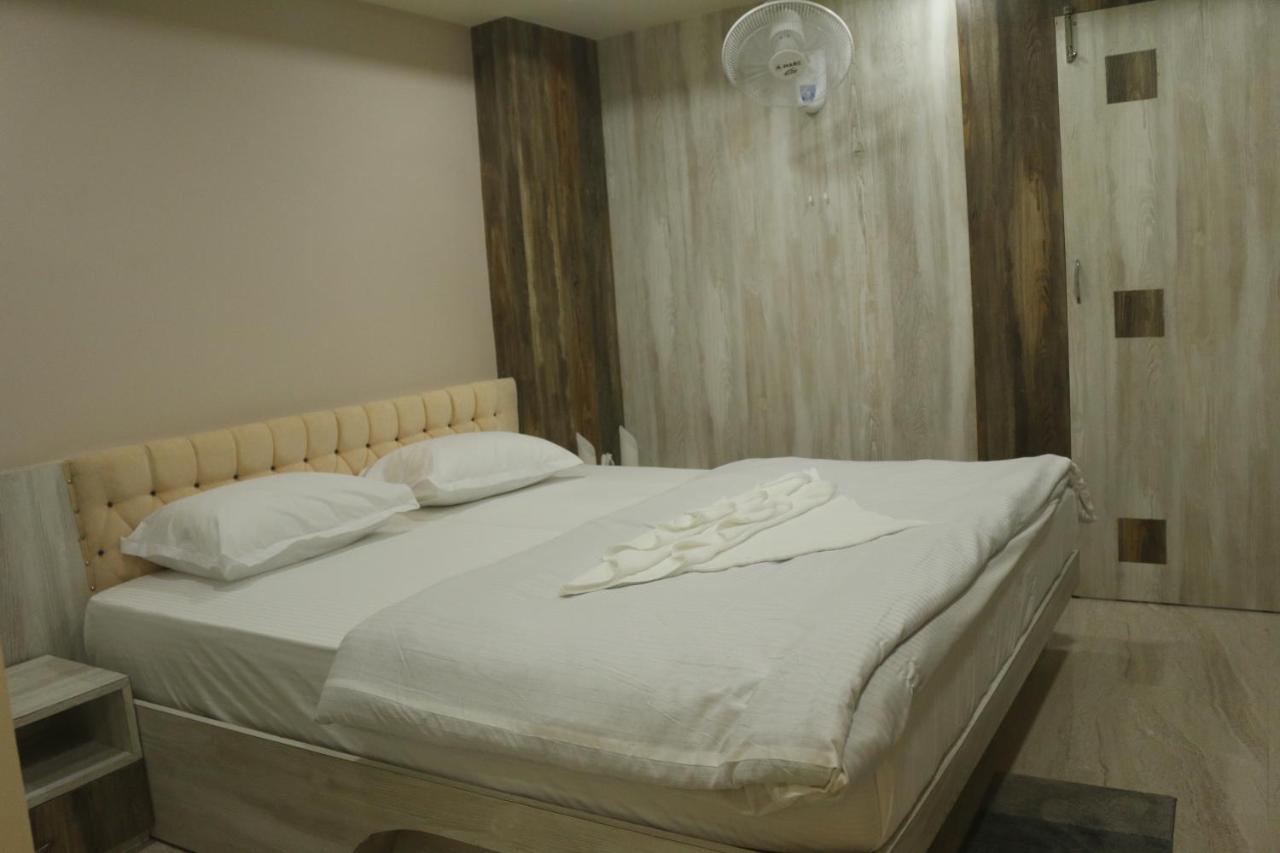 Hotel Himalaya Agartala Bagian luar foto