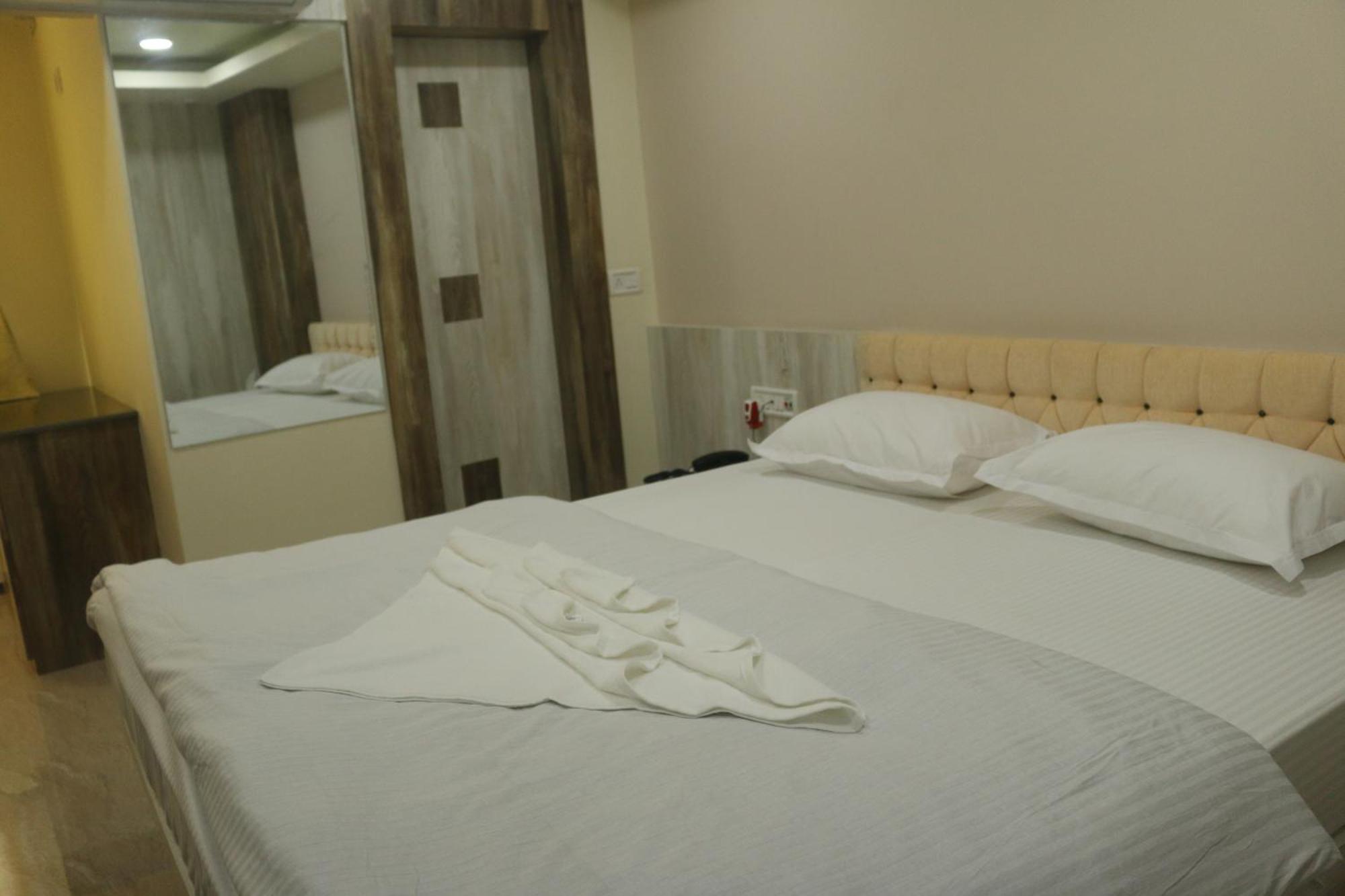 Hotel Himalaya Agartala Bagian luar foto